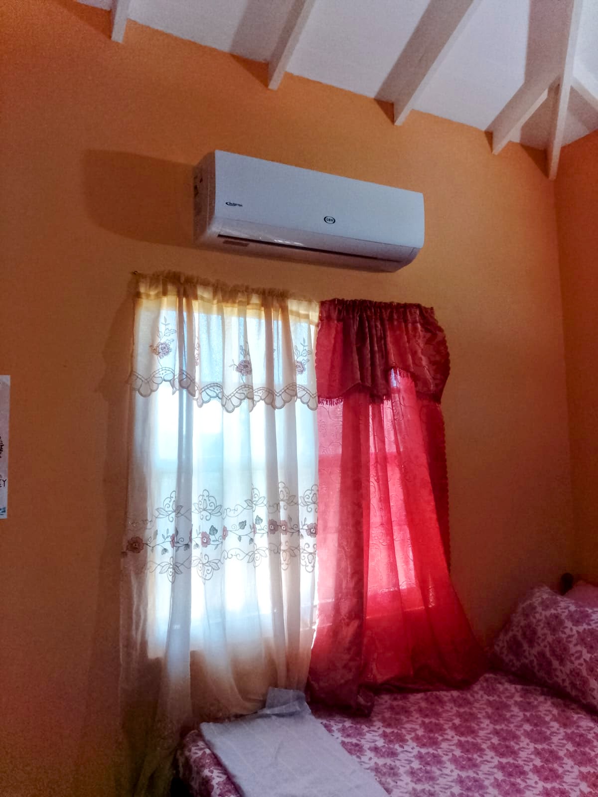 Air conditioning unit in bedroom